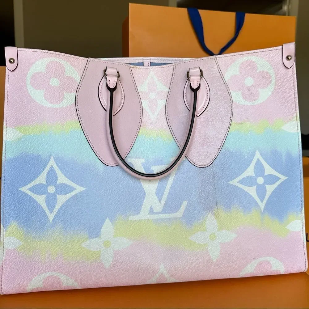 Louis Vuitton Pastel Gradient OnTheGo GM Tote Pink Blue Yellow Ombre Summer 2020